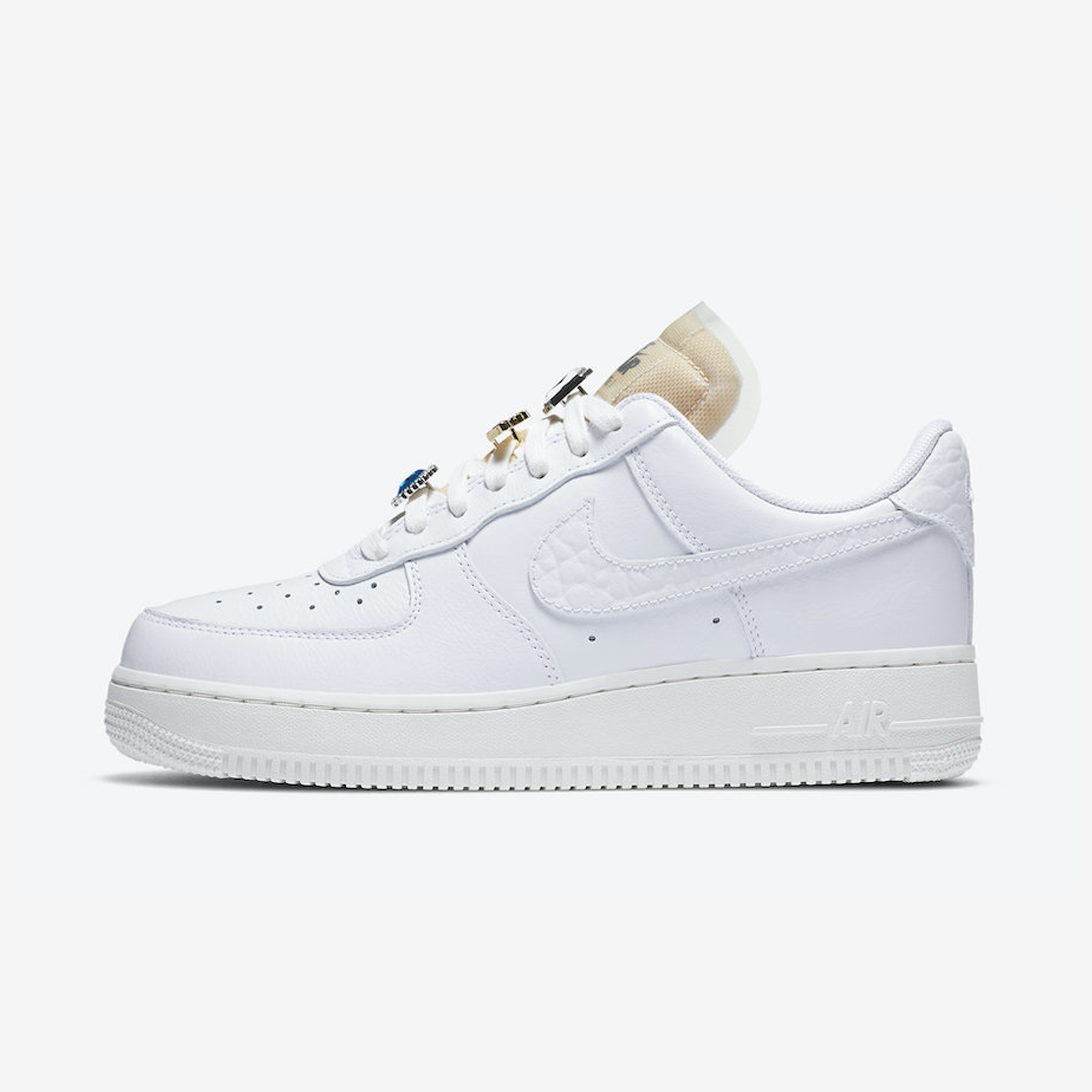 How to Cop Nike Air Force 1 '07 LX CZ8101-100 Raffles & Release Links